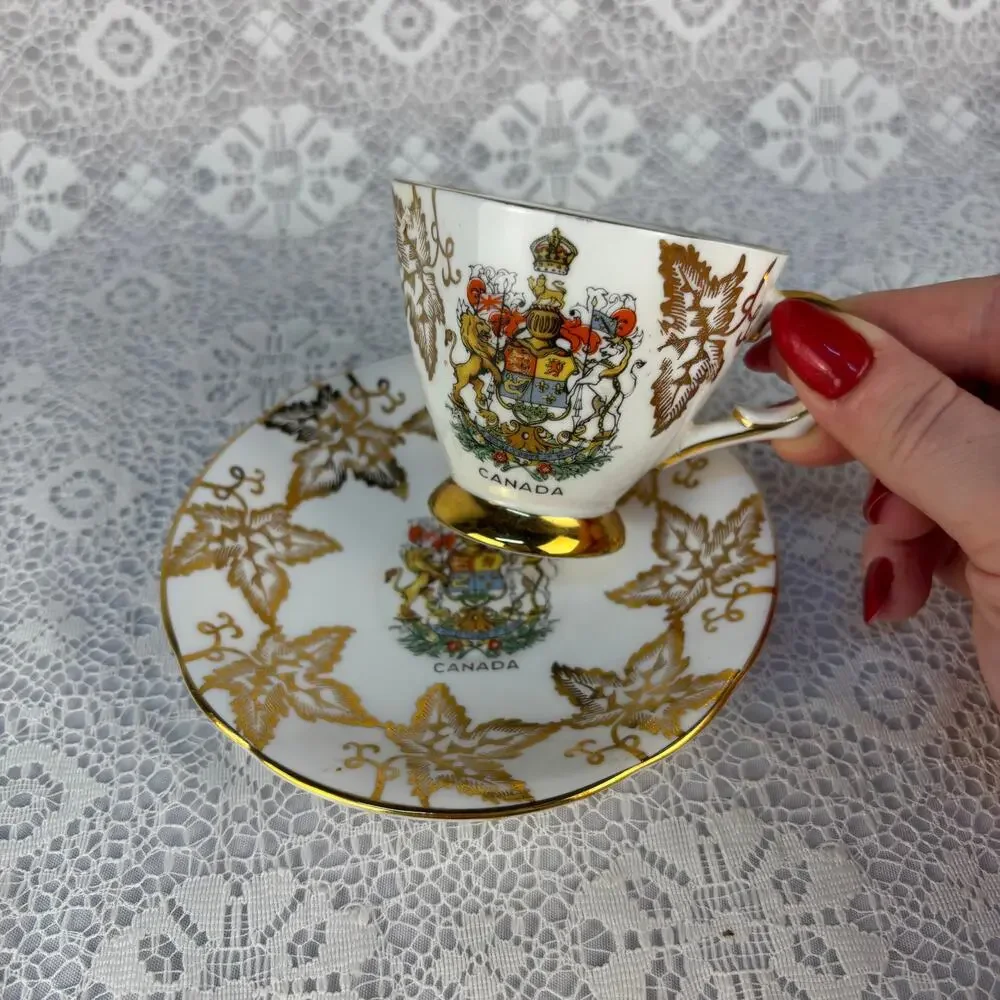 Vintage Royal Windsor Canada Coat of Arms Bone China Teacup & Saucer England